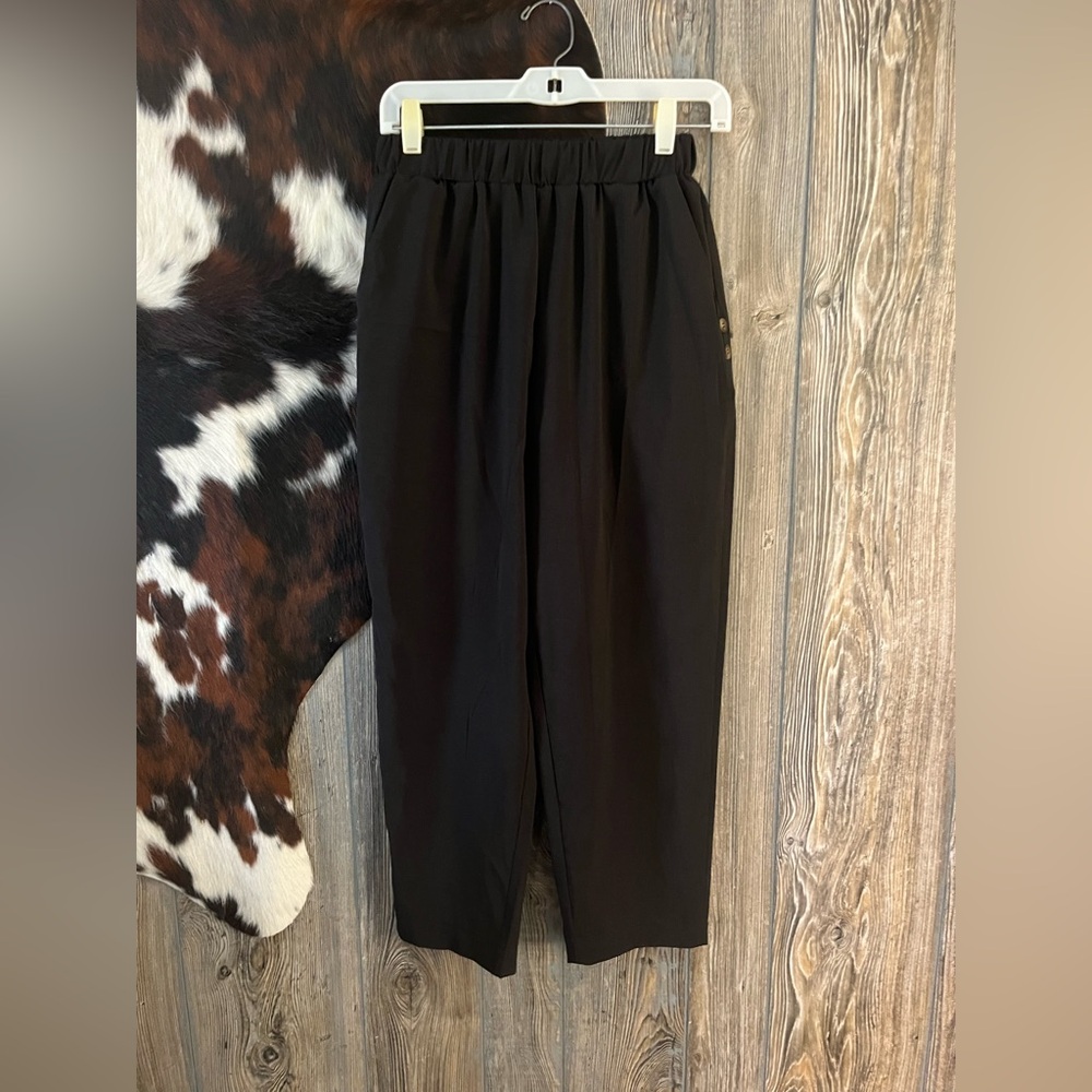 Emery rose size small black elastic waistband ankle length straight leg pants